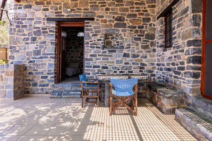 Traditional Stone House By The Sea... Kapetanianá Exteriör bild