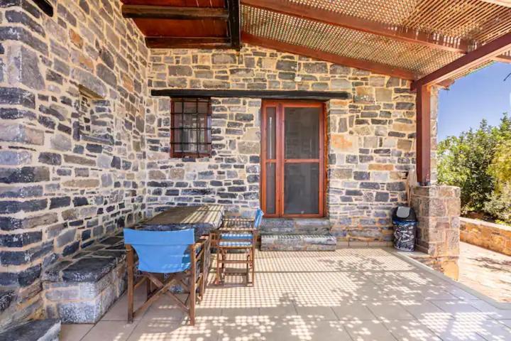 Traditional Stone House By The Sea... Kapetanianá Exteriör bild